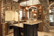 Foto: Kitchen Interior With Stone Accents in Affluent Home Kitchen Interior With Stone Accents in Affluent Home