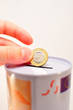 Foto: griechischer euro in die Spardose griechischer euro in die Spardose