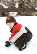 Junge im Schnee