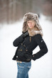Model im Wald  und im Schnee