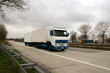 LKW auf der Autobahn mit Textfreiraum