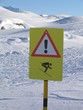 achtung skifahrer