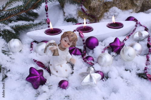 Photo: Weihnachtsdekoration im Schnee Weihnachtsdekoration im Schnee