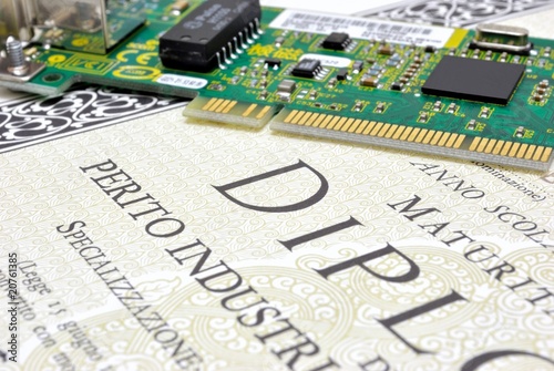 Foto: Diploma Perito Elettronico Diploma Perito Elettronico