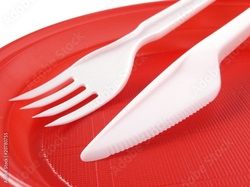 Photo: red disposable plate red disposable plate