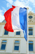 Drapeau au vent