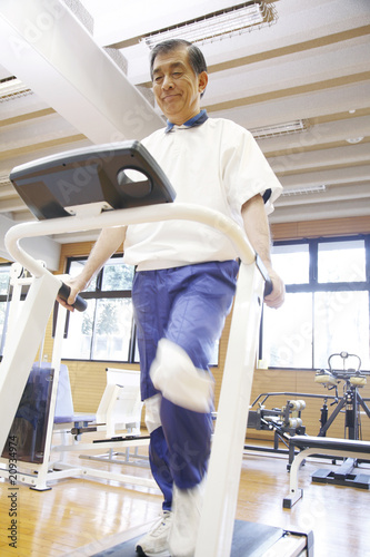 Photo: 運動する老人 運動する老人