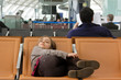 grosse fatigue dans le terminal de l'aéroport
