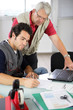 Collaborateurs au bureau