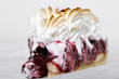 Kirschtorte mit Baiser