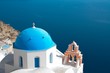 Blaue Kuppel einer Kirche auf Santorin Blaue Kuppel einer Kirche auf Santorin