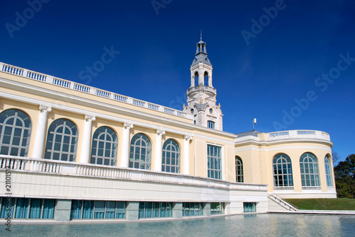 Ciel bleu au Palais Beaumont de Pau