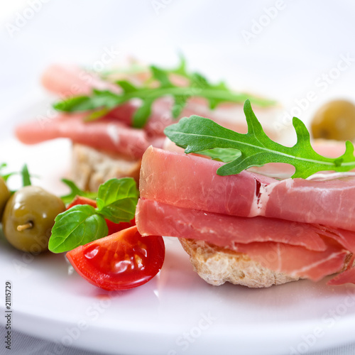 Photo: Canapes with prosciutto crudo Canapes with prosciutto crudo