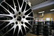 Foto: wheel rim in a warehouse wheel rim in a warehouse