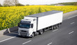 camion sur autoroute