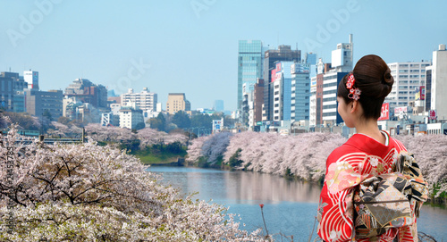 Foto: Sakura, cerisiers en fleurs à Tokyo Iidabashi - Japan Sakura, cerisiers en fleurs à Tokyo Iidabashi - Japan