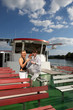 Mann und Frau auf Boot