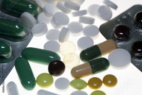Photo: diverse Tabletten, Pillen und Kapseln diverse Tabletten, Pillen und Kapseln