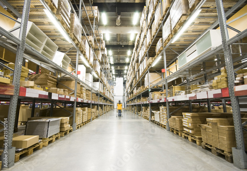 Foto: Large furniture warehouse Large furniture warehouse