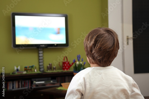 Foto: Kind und Fernsehen Kind und Fernsehen