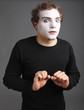 Foto: portrait of the mime isolated on grey background portrait of the mime isolated on grey background
