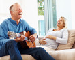 Foto: Mature pregnant couple enjoying themselves Mature pregnant couple enjoying themselves
