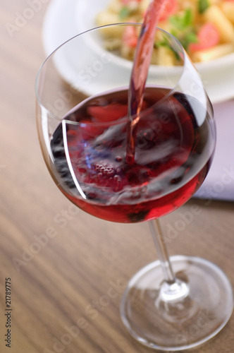 Photo: Pouring red wine Pouring red wine