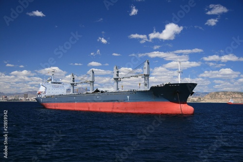 Foto: Bullcarrier anchored Bullcarrier anchored