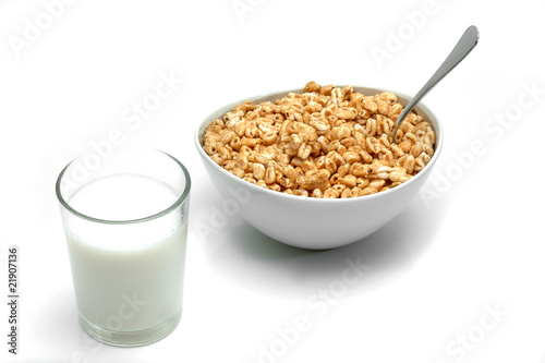 Foto: Vaso de leche y cereales Vaso de leche y cereales