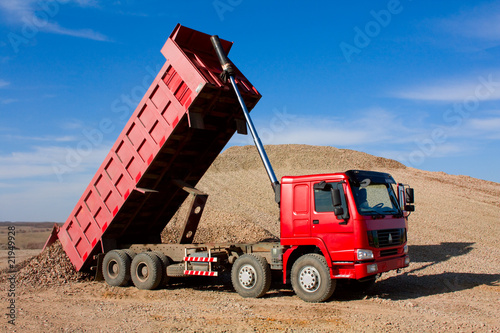 Photo: Lorry unload Lorry unload