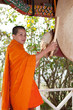 buddhistischer Mönch mit Trommel