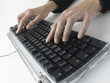 Foto: Tastatur mit Händen Tastatur mit Händen