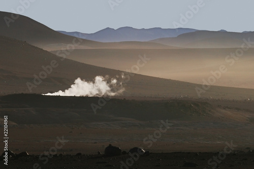 Foto: Altiplano and geyser in South-western Bolivian Andes Altiplano and geyser in South-western Bolivian Andes