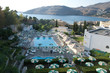 Piscina con vista sul mare