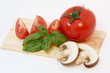 Foto: Tomate mit Basilikum Tomate mit Basilikum