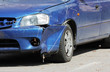 blauer Unfallwagen Ausschnitt Front