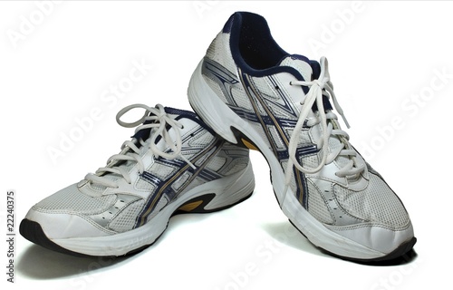 Foto: Sportschuhe frontal aufeinander Sportschuhe frontal aufeinander