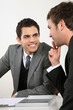 zwei männer dynamisches team business besprechnung