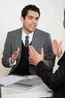 zwei männer dynamisches team business besprechnung