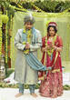 Photo : Indian bride and groom in traditional dress Indian bride and groom in traditional dress
