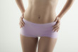 hanches de femme culotte rose