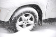 Foto: car in snow car in snow