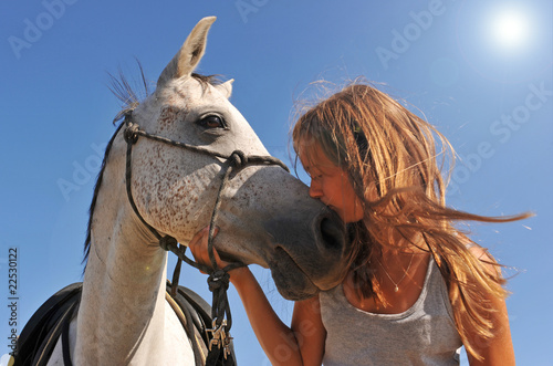 Foto: enfant et son cheval enfant et son cheval