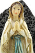 statuette de la Vierge Marie immaculée conception, fond blanc
