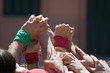 Castellers haciendo piña