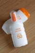 Crème et spray solaire protection bronzage