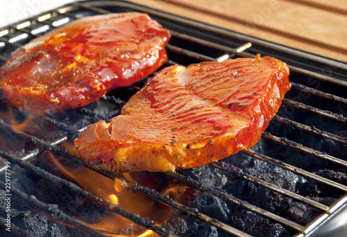 Foto: Fleisch auf dem Grill Fleisch auf dem Grill