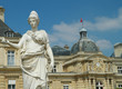 statua e palazzo del Lussemburgo