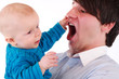 Papa mit Baby