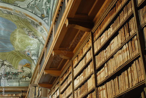 Photo: Biblioteca Biblioteca